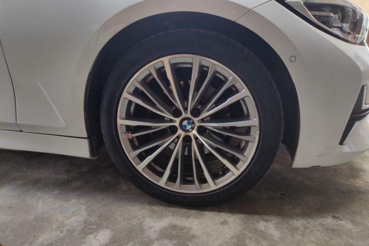 Used BMW 3 Series 2020 325Li First Edition Right Front Wheel Hub