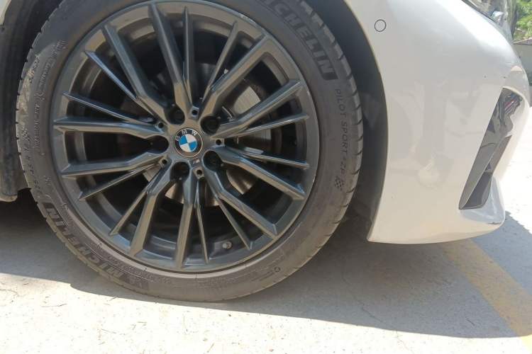 Used BMW 3 Series 2020 Facelifted 325Li M Sport Night Edition Package Right Front Wheel Hub
