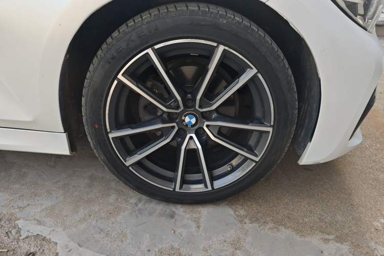 Used BMW 3 Series 2020 325Li M Sport Package Right Front Wheel Hub