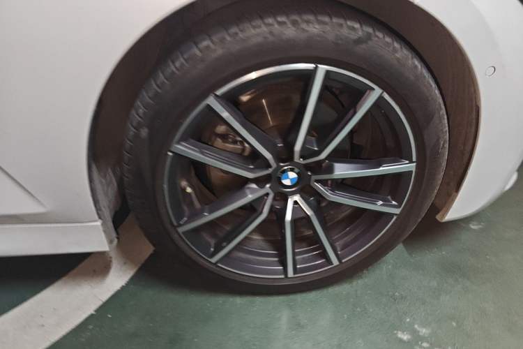 Used BMW 3 Series 2020 Restyled 325Li M Sport Package Right Front Wheel Hub