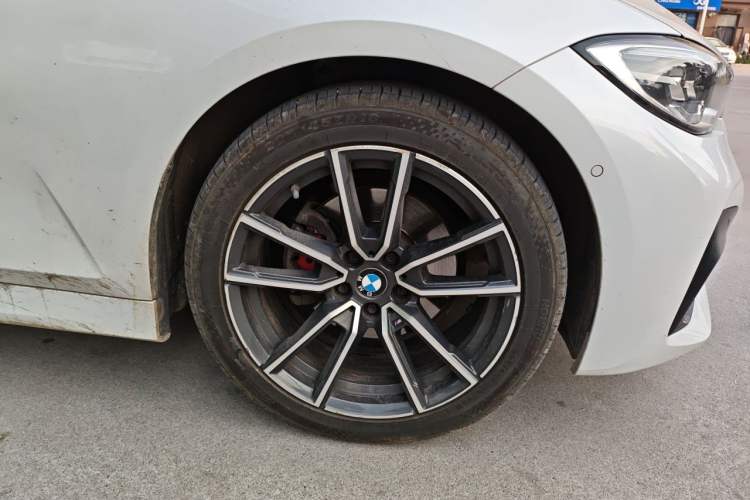 Used BMW 3 Series 2020 325Li M Sport Package Right Front Wheel Hub