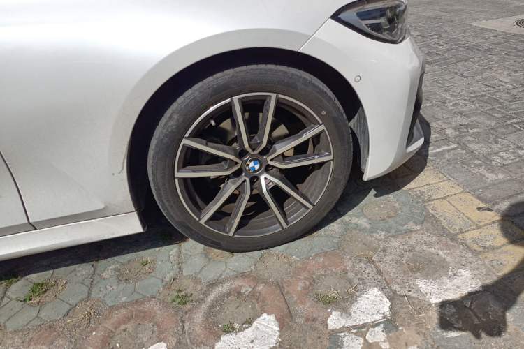 Used BMW 3 Series 2020 320Li M Sport Package Right Front Wheel Hub