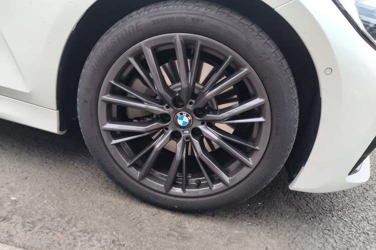 Used BMW 3 Series 2020 325Li M Sport Night Edition Package Right Front Wheel Hub