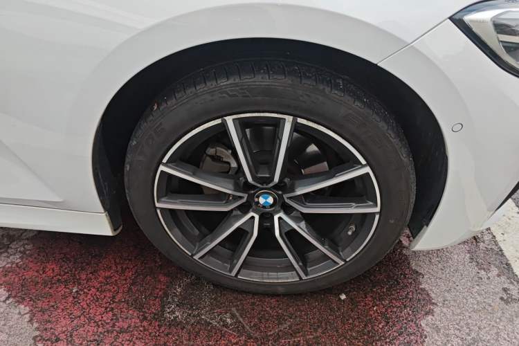 Used BMW 3 Series 2020 Facelifted 325Li xDrive M Sport Package Right Front Wheel Hub