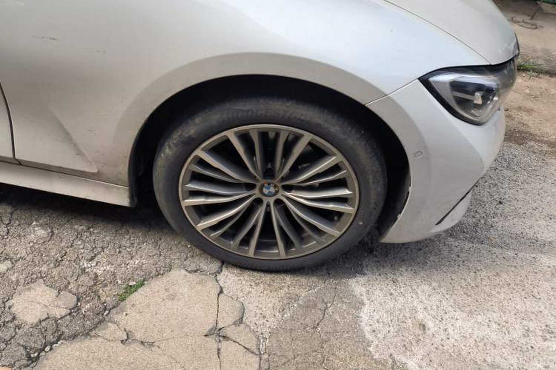 Used BMW 3 Series 2020 320i Sport Package Right Front Wheel Hub