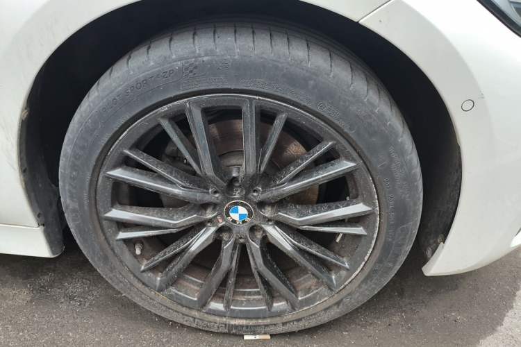 Used BMW 3 Series 2020 Facelifted 325Li M Sport Night Edition Package Right Front Wheel Hub