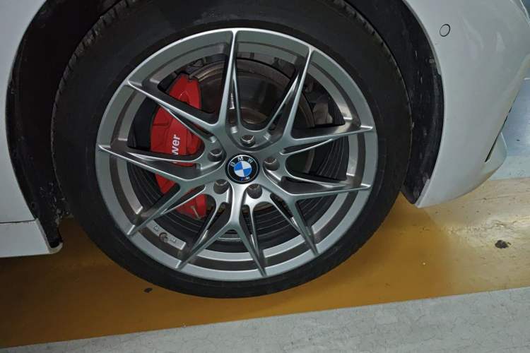 Used BMW 3 Series 2020 325Li First Edition Right Front Wheel Hub