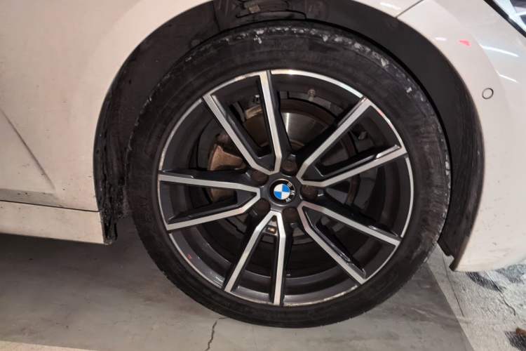 Used BMW 3 Series 2020 325Li M Sport Package Right Front Wheel Hub