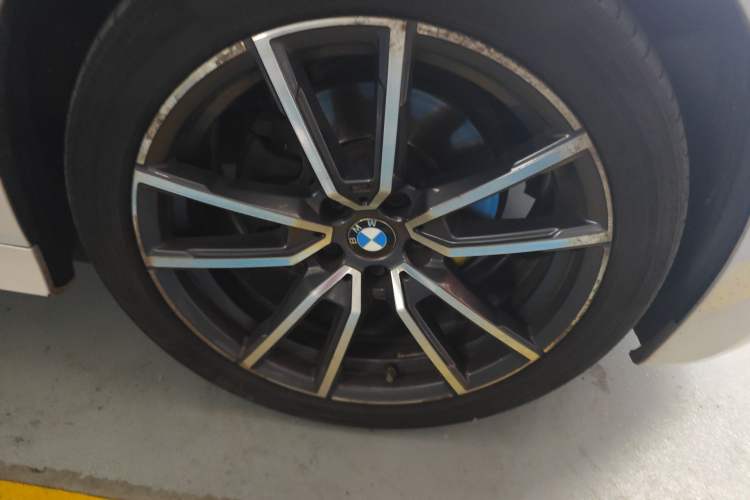 Used BMW 3 Series 2020 320Li M Sport Package Right Front Wheel Hub