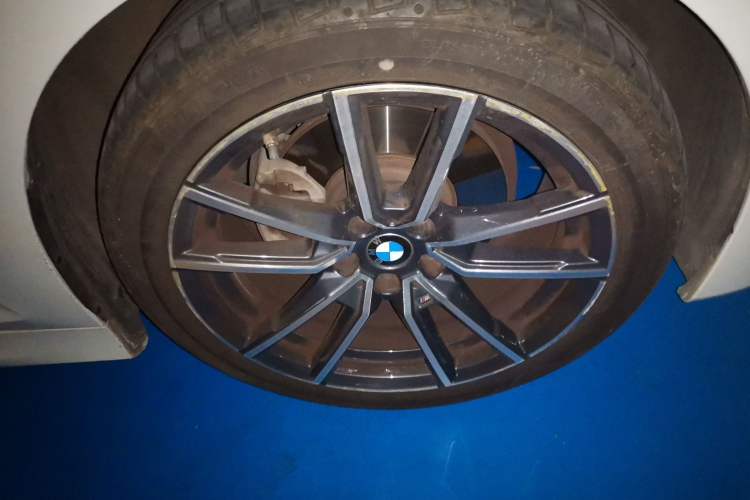 Used BMW 3 Series 2020 320Li M Sport Package Right Front Wheel Hub
