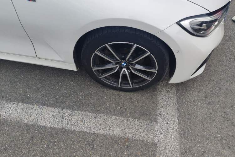 Used BMW 3 Series 2020 Restyled 325Li M Sport Package Right Front Wheel Hub