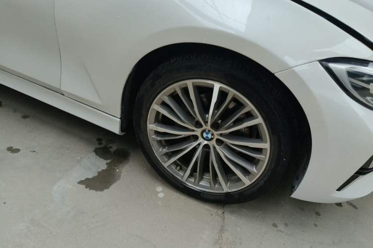 Used BMW 3 Series 2020 325Li First Edition Right Front Wheel Hub