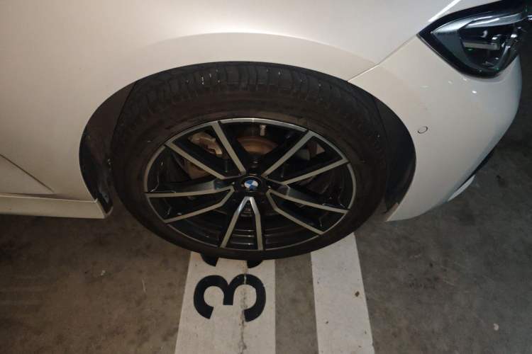 Used BMW 3 Series 2020 325Li M Sport Package Right Front Wheel Hub