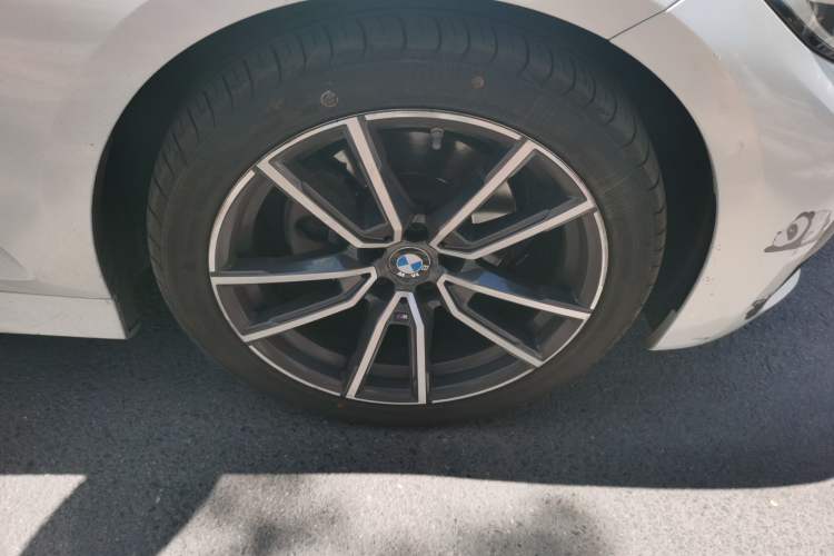 Used BMW 3 Series 2020 Facelifted 325i M Sport Package Right Front Wheel Hub