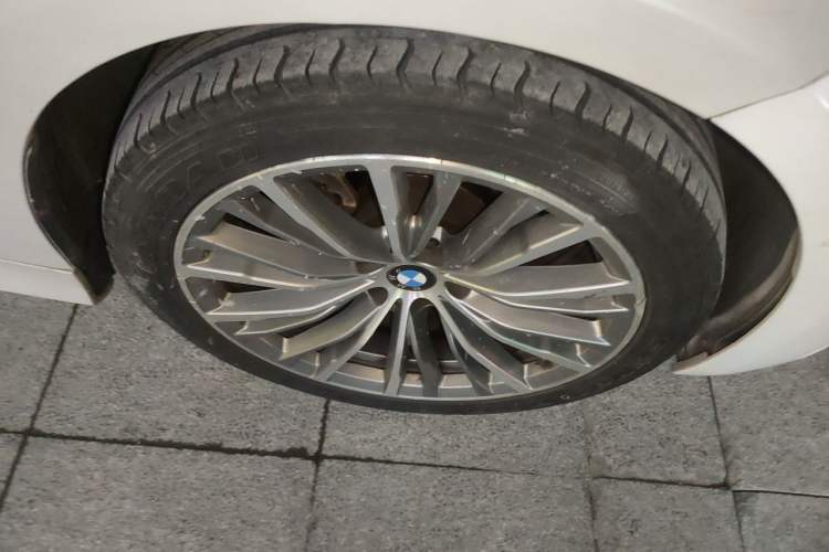 Used BMW 3 Series 2020 325Li First Edition Right Front Wheel Hub