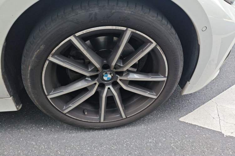 Used BMW 3 Series 2020 320Li M Sport Package Right Front Wheel Hub