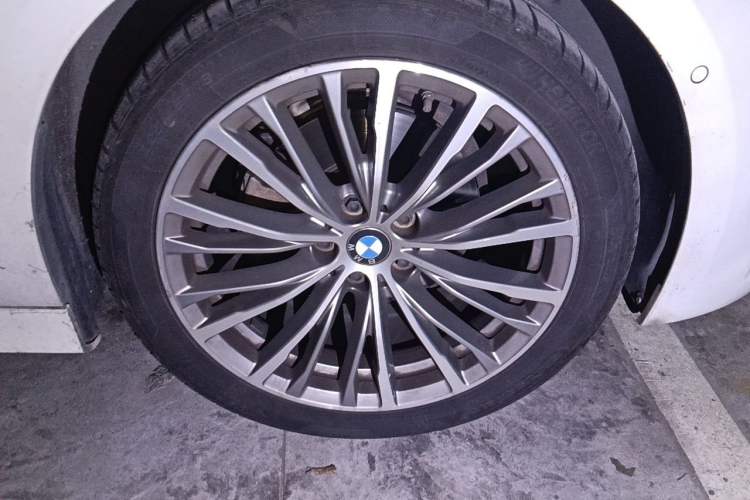 Used BMW 3 Series 2020 325Li First Edition Right Front Wheel Hub