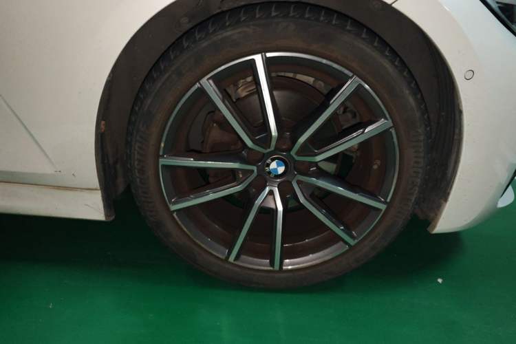 Used BMW 3 Series 2020 Restyled 325Li M Sport Package Right Front Wheel Hub
