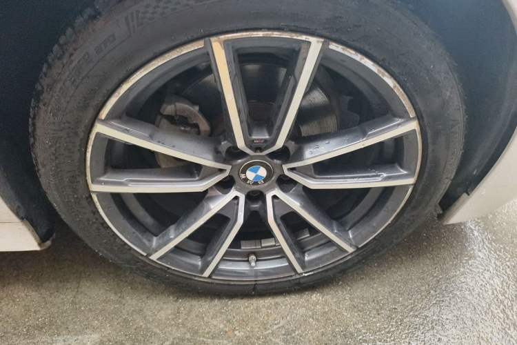 Used BMW 3 Series 2020 Restyled 325Li M Sport Package Right Front Wheel Hub