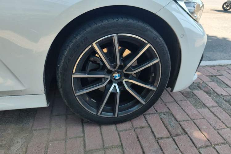 Used BMW 3 Series 2020 Restyled 325Li M Sport Package Right Front Wheel Hub