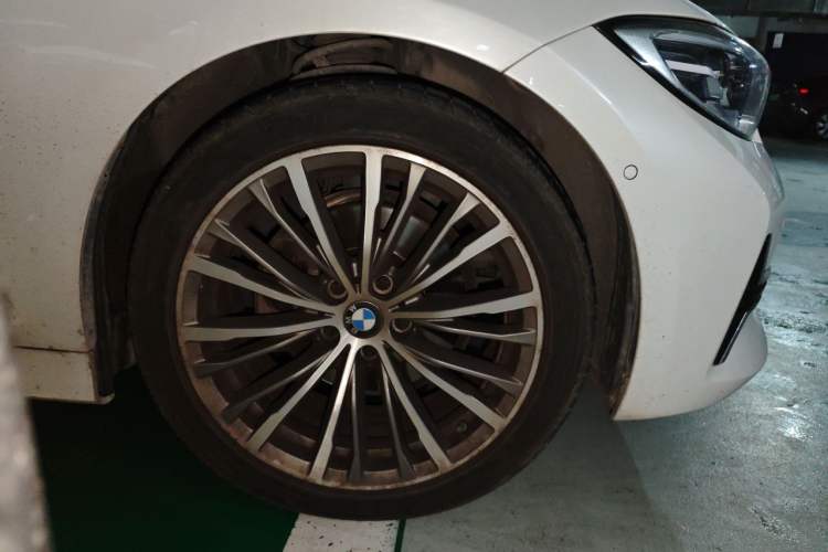 Used BMW 3 Series 2020 325Li First Edition Right Front Wheel Hub