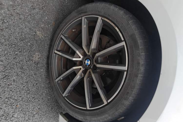Used BMW 3 Series 2020 320Li M Sport Package Right Front Wheel Hub