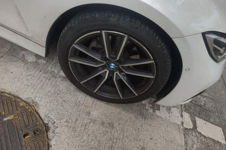 Used BMW 3 Series 2020 320Li M Sport Package Right Front Wheel Hub