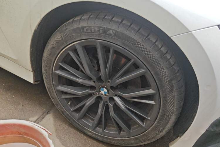 Used BMW 3 Series 2020 325Li M Sport Night Edition Package Right Front Wheel Hub