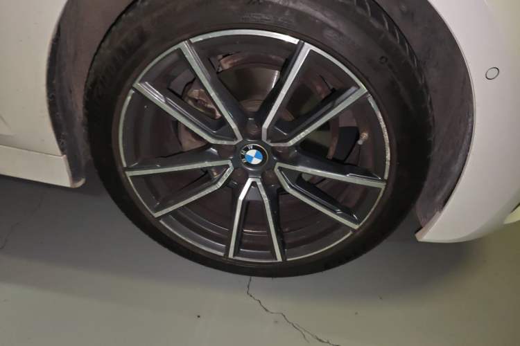 Used BMW 3 Series 2020 325Li M Sport Package Right Front Wheel Hub