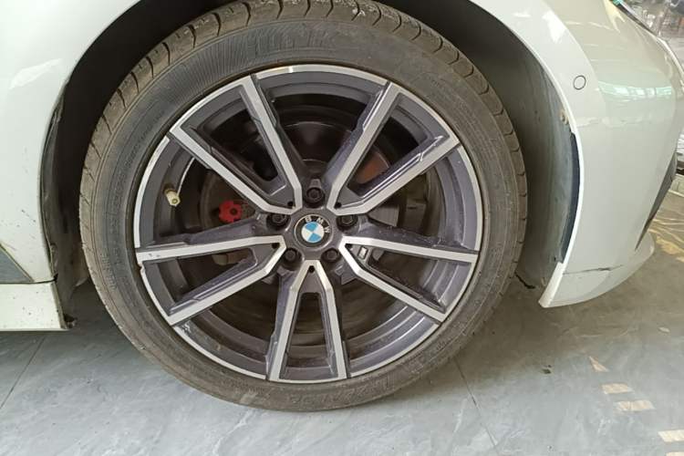 Used BMW 3 Series 2020 325Li M Sport Package Right Front Wheel Hub