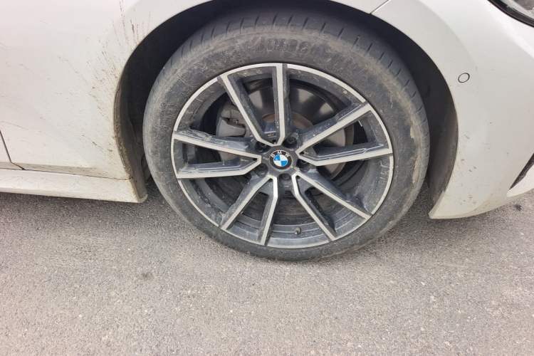 Used BMW 3 Series 2020 325i M Sport Package Right Front Wheel Hub