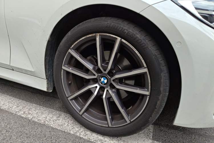 Used BMW 3 Series 2020 Restyled 325Li M Sport Package Right Front Wheel Hub