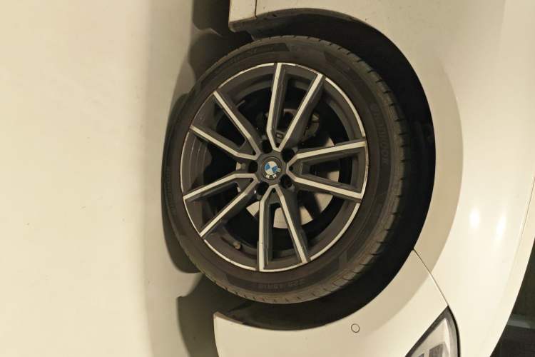 Used BMW 3 Series 2020 320Li M Sport Package Right Front Wheel Hub