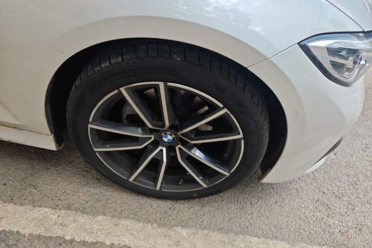 Used BMW 3 Series 2020 Restyled 325Li M Sport Package Right Front Wheel Hub