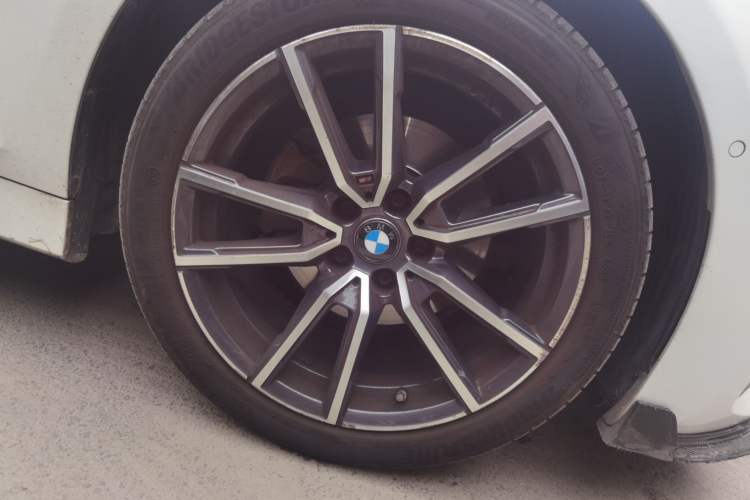 Used BMW 3 Series 2020 Restyled 325Li M Sport Package Right Front Wheel Hub