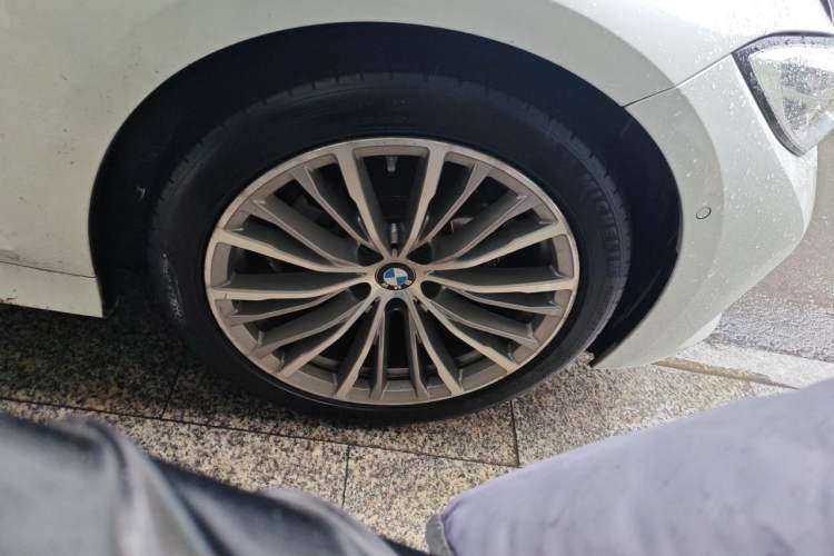 Used BMW 3 Series 2020 325Li First Edition Right Front Wheel Hub