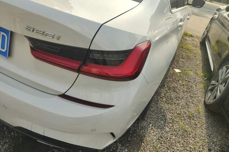 Used BMW 3 Series 2020 Facelifted 325i M Sport Package Right Rear Taillight