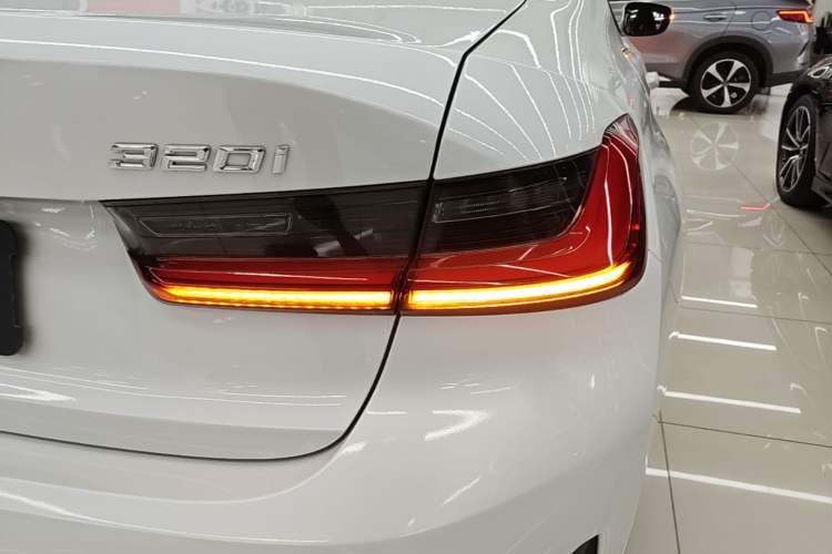 Used BMW 3 Series 2020 320i Sport Package Right Rear Taillight
