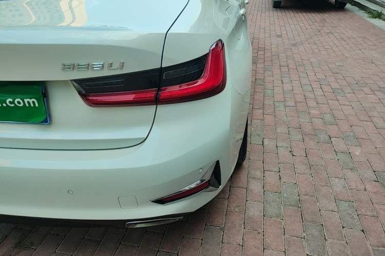 Used BMW 3 Series 2020 325Li First Edition Right Rear Taillight