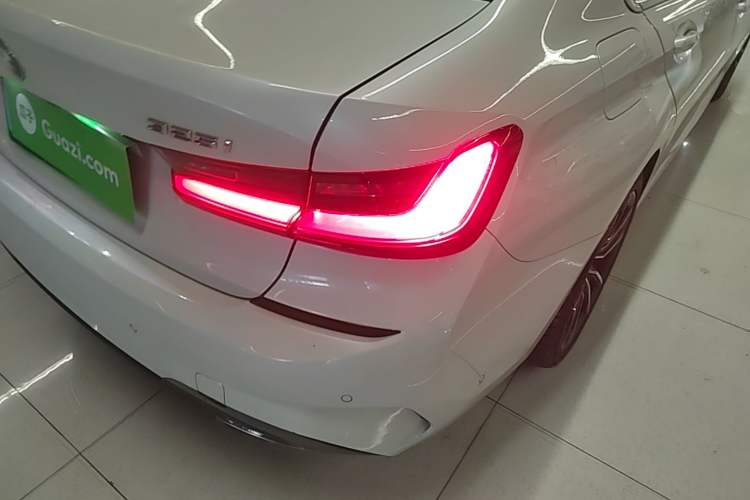 Used BMW 3 Series 2020 Facelifted 325i M Sport Package Right Rear Taillight