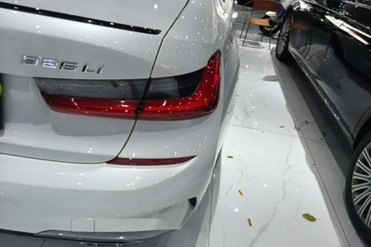 Used BMW 3 Series 2020 325Li M Sport Night Edition Package Right Rear Taillight