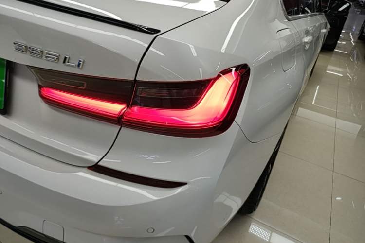 Used BMW 3 Series 2020 325Li xDrive M Sport Package Right Rear Taillight