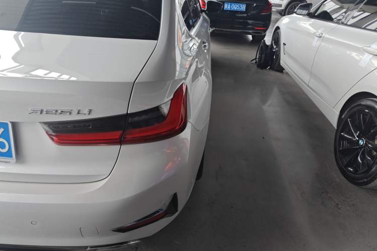Used BMW 3 Series 2020 325Li First Edition Right Rear Taillight