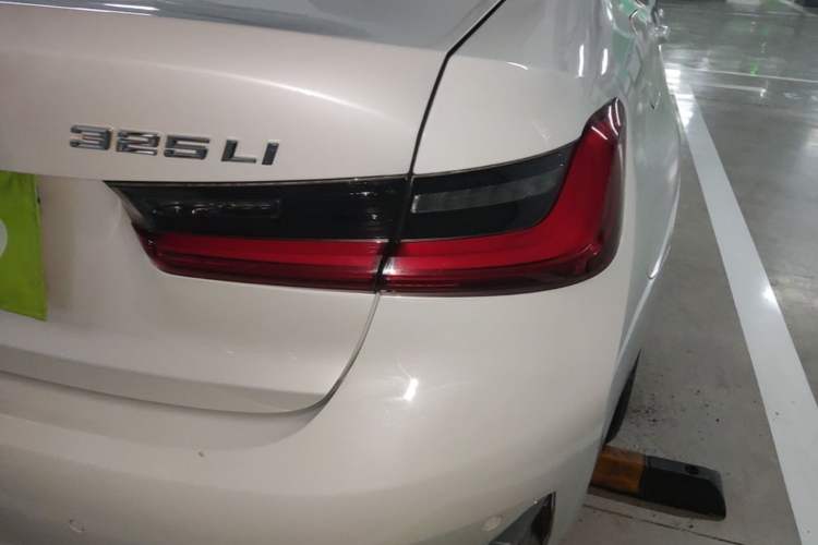 Used BMW 3 Series 2020 325Li First Edition Right Rear Taillight