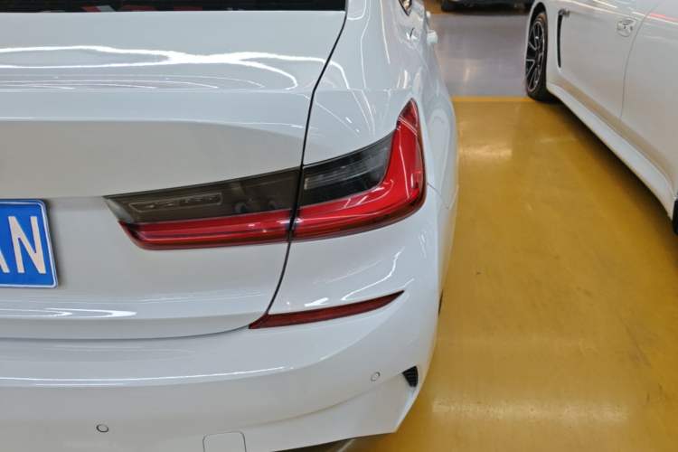 Used BMW 3 Series 2020 325Li M Sport Night Edition Package Right Rear Taillight