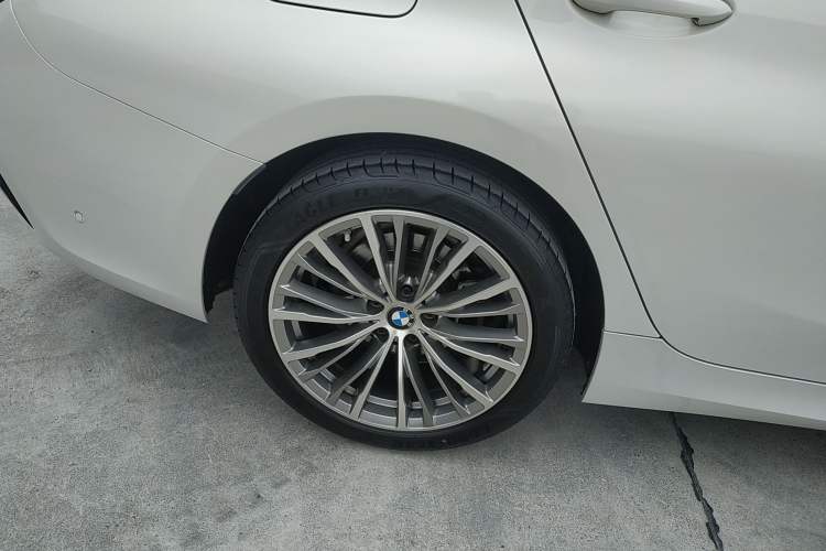 Used BMW 3 Series 2020 325Li First Edition Right Rear Wheel Hub