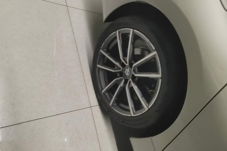 Used BMW 3 Series 2020 Facelifted 325i M Sport Package Right Rear Wheel Hub