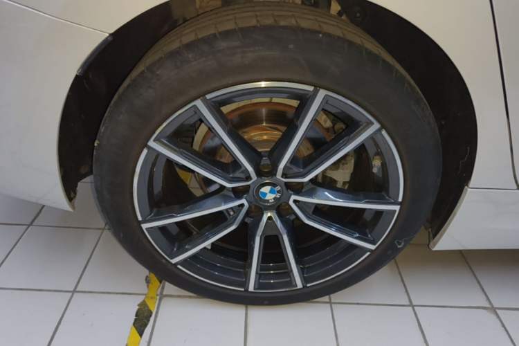 Used BMW 3 Series 2020 Restyled 325Li M Sport Package Right Rear Wheel Hub