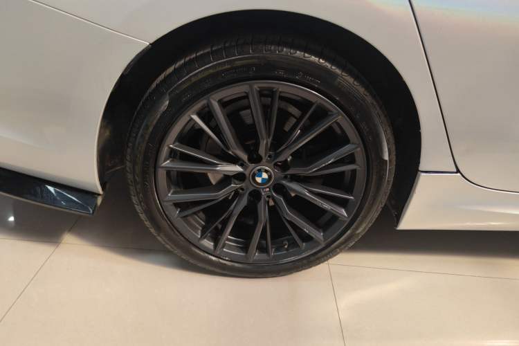 Used BMW 3 Series 2020 Restyled 325Li M Sport Package Right Rear Wheel Hub