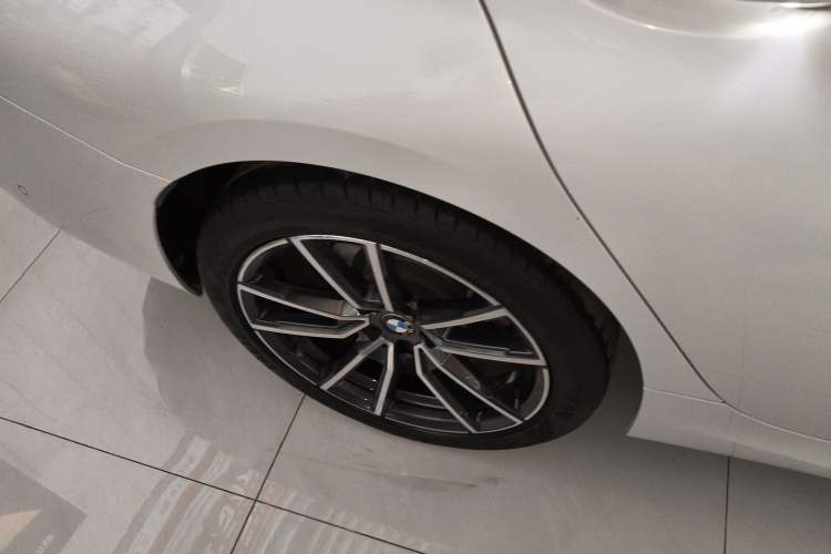 Used BMW 3 Series 2020 Restyled 325Li M Sport Package Right Rear Wheel Hub